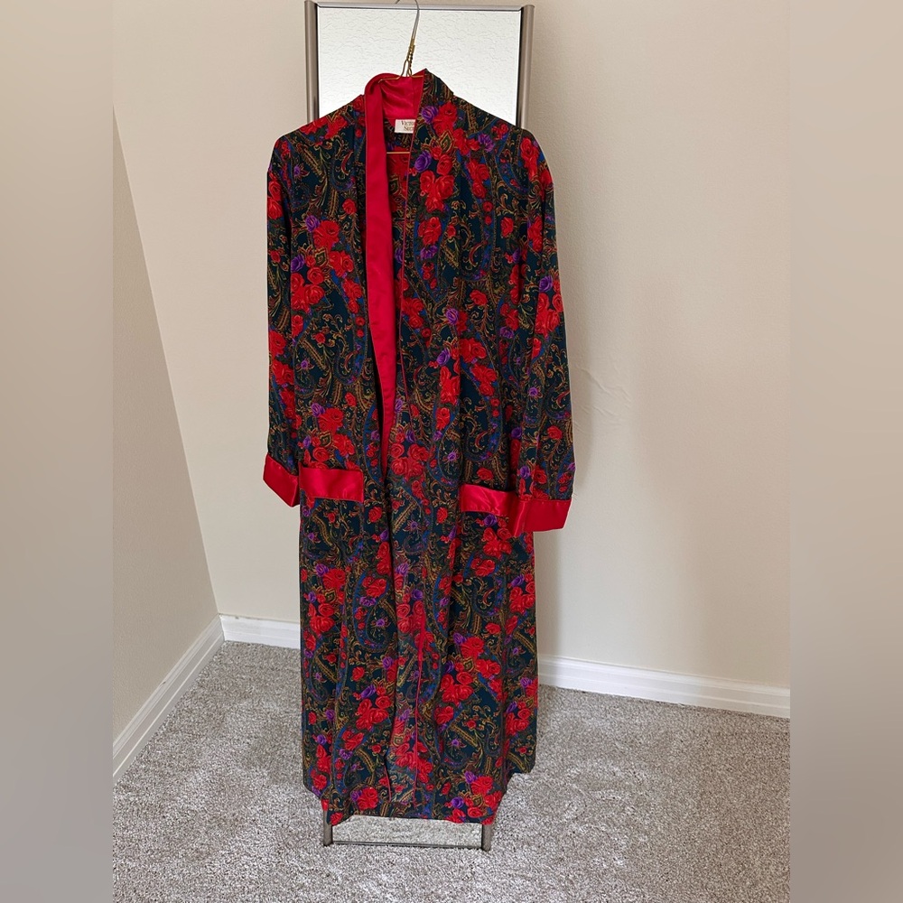 VINTAGE VICTORIA’s SECRET GOLD LABEL ROBE